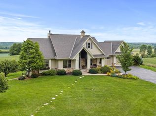 9140 Hilltop Rd, Reedsville, WI 54230