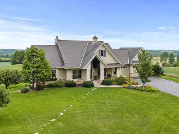 9140 Hilltop ROAD, Reedsville, WI 54230