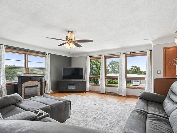 4th image of 2762 Teresa Dr SW