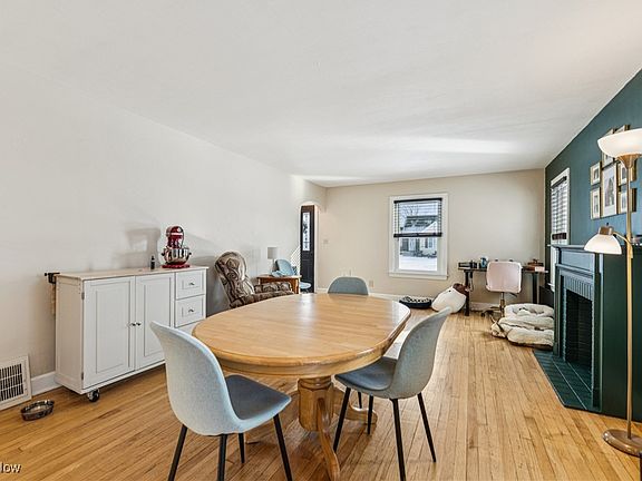 3rd image of 2737 N Jefferson Blvd
