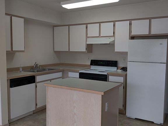 2nd image of 12549 28th Ave NE APT 208