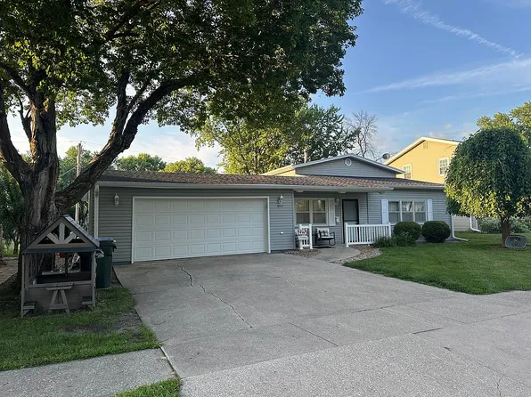 3064 12th Ave N, Fort Dodge, IA 50501