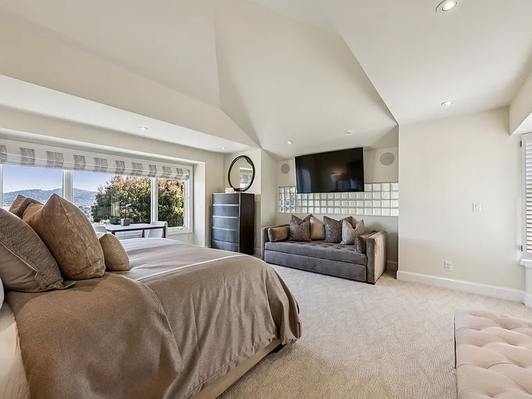 62 Via Los Altos — Photo 27