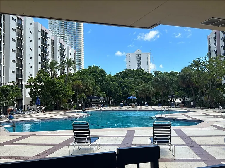 17021 N Bay Rd #327 — Photo 12
