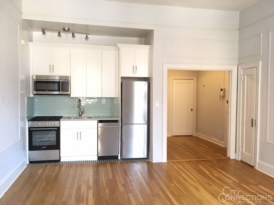 1st image of 207 W 14th St APT 3R