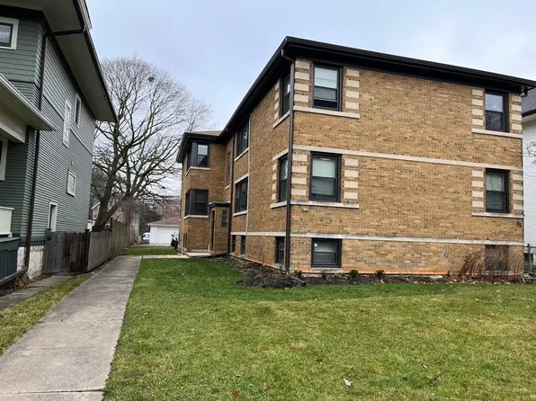 88 Kimbark Rd, Riverside, IL 60546