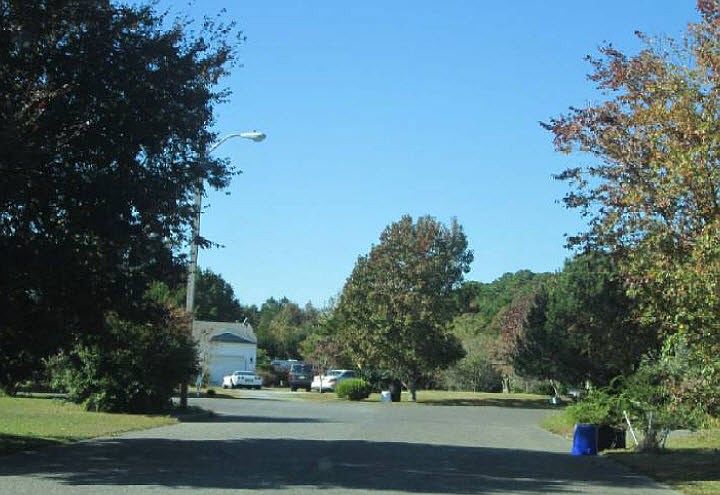 2nd image of 6 Lacivita Dr