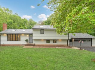 13 Berncliff Dr, Northford, CT 06472