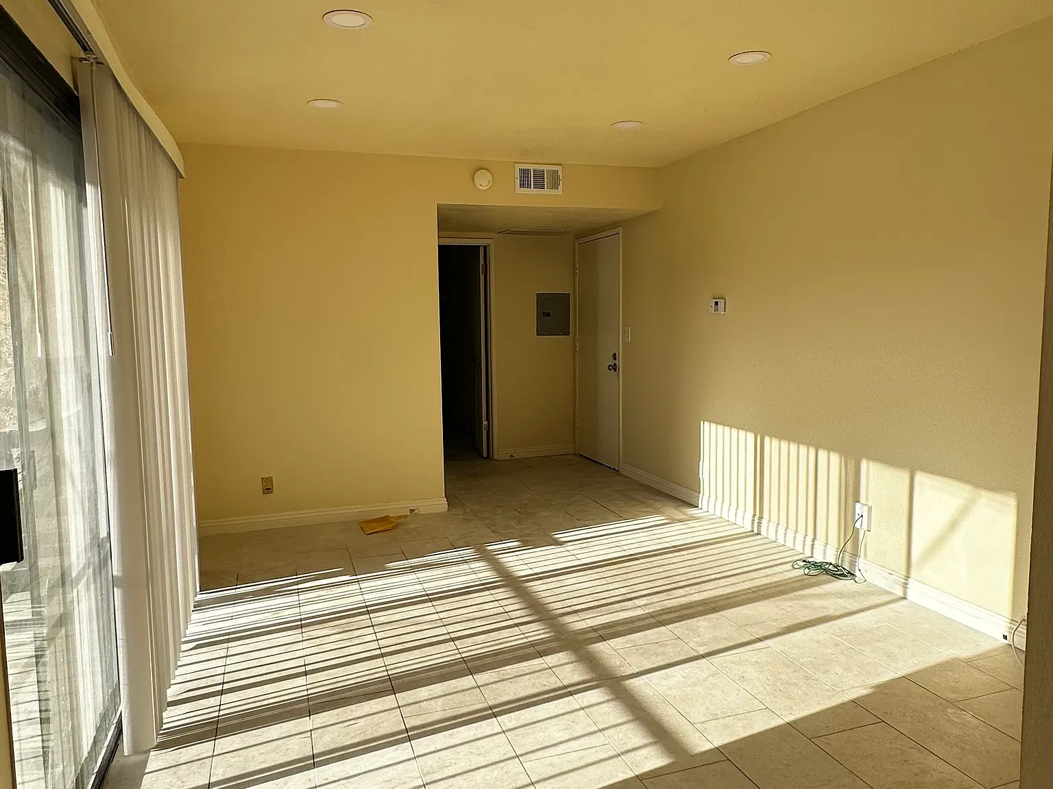 1 bed, 560 sqft, $1,900 — Photo 3