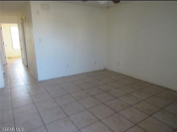 2nd image of 10344 Valle Del Mar Dr
