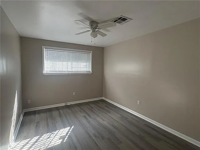 6025 Wales St — Photo 7