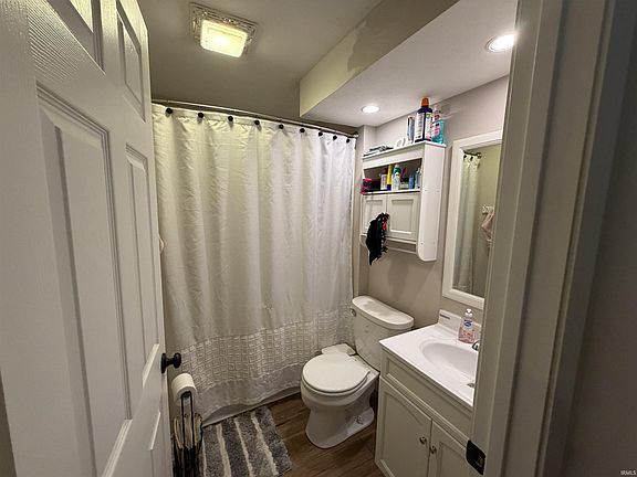 4th image of 206 E Anstett Dr