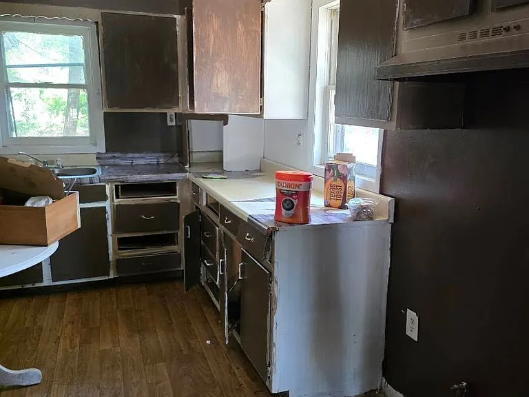 1112 E Garfield Ave — Photo 6