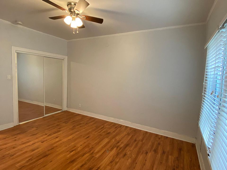 1st image of 965 N Vendome St APT 207