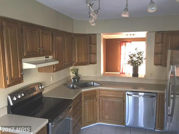 4th image of 405 Darby Ln