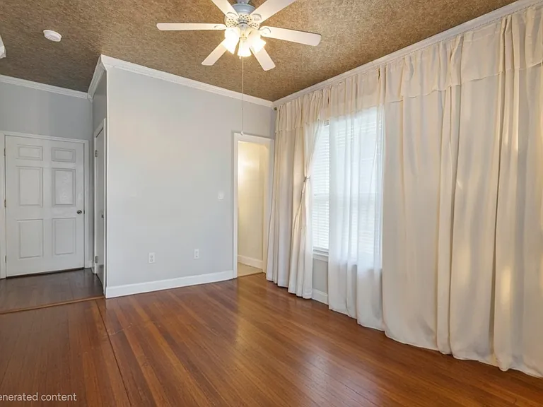 1128 Jefferson St — Photo 12