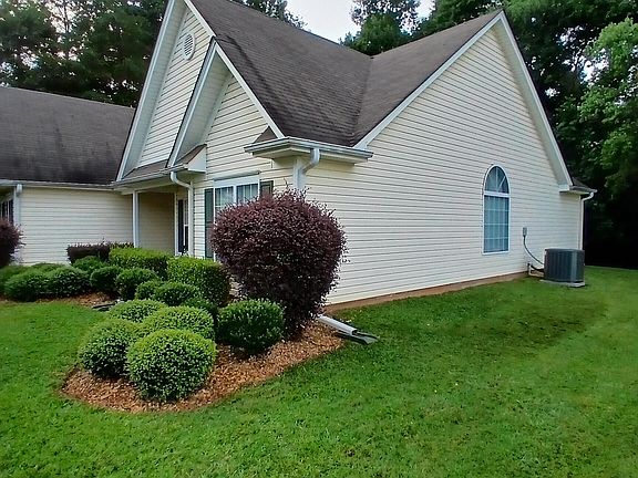3rd image of 3207 Rose Petal St