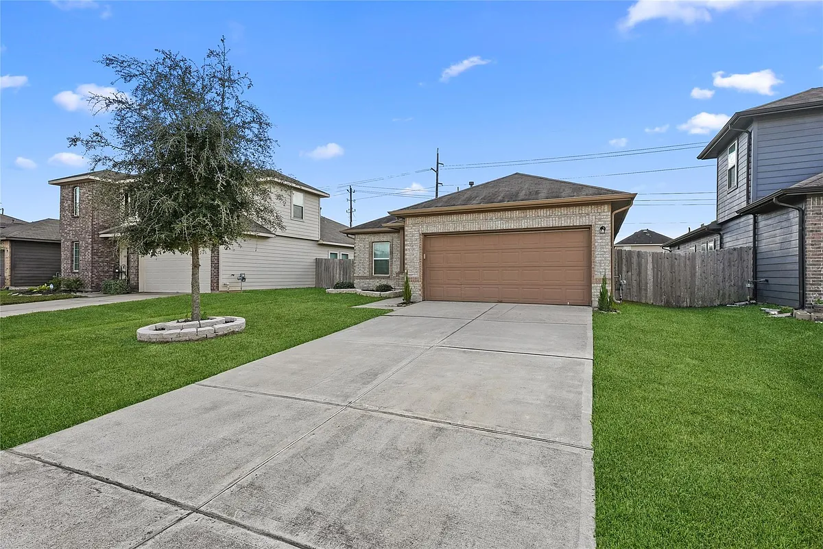 Building Photo - 5006 Fairwater Ct
