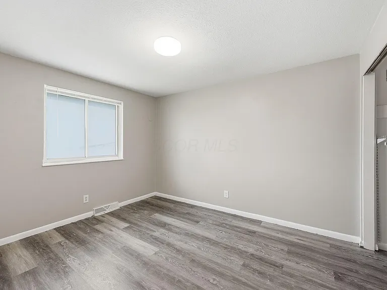 1759 Lonsdale Rd #B — Photo 12