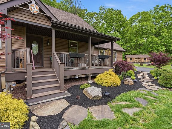 5th image of 449 Houseman Rd