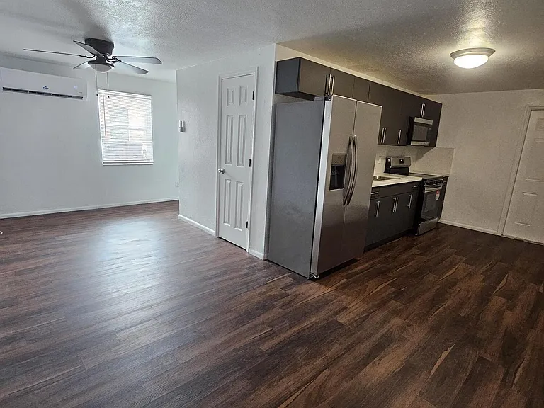 148 W 14th St #2 — Photo 2