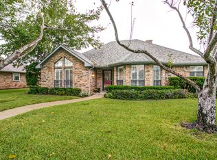 1103 Navajo Cir, Carrollton, TX 75007