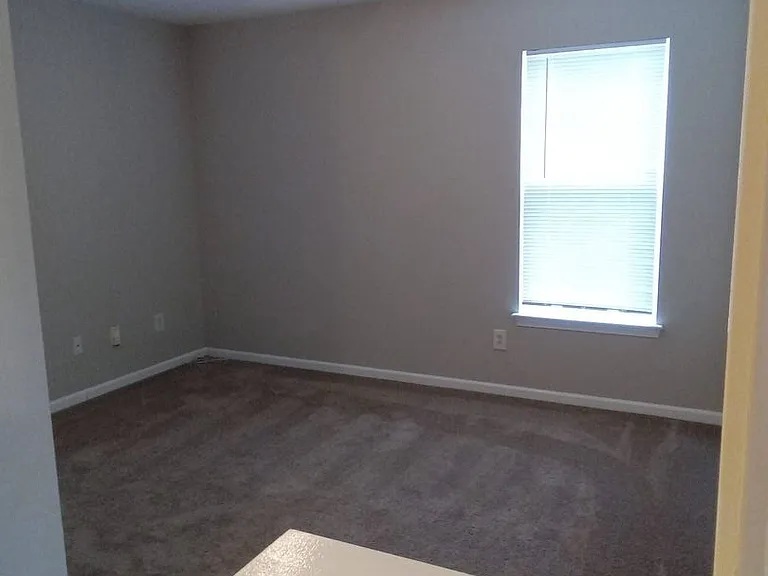 738 Ablow Dr — Photo 16