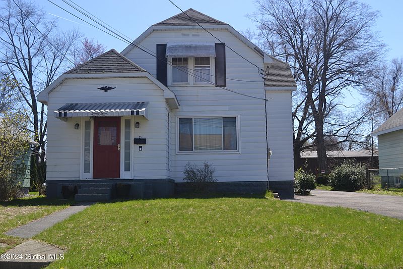 3rd image of 23 Locust Park