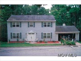 1st image of 13 Woodland Park Dr