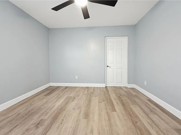 530 Obispo Ave — Photo 18