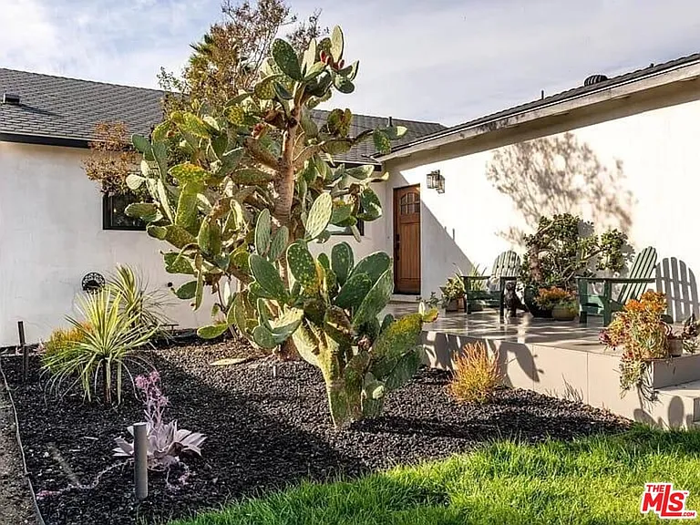 4328 Edenhurst Ave — Photo 4
