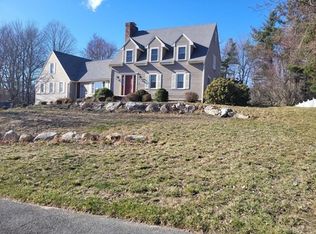 22 Ledgewood Dr, Hanover, MA 02339