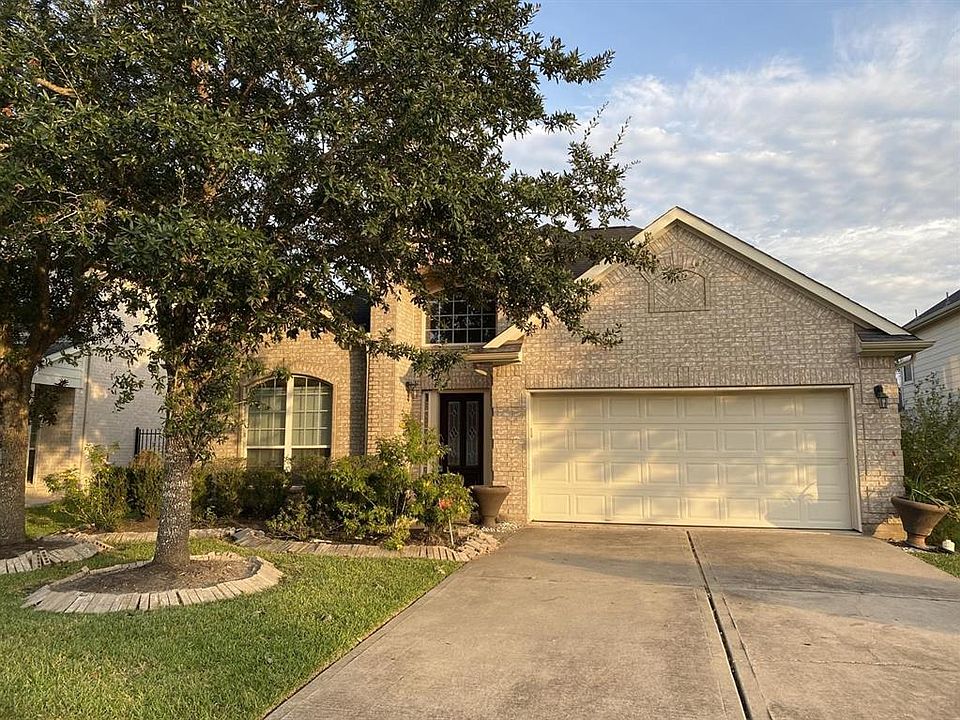 1st image of 2710 Lake Villa Dr