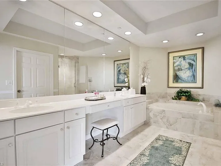 4255 Gulf Shore Blvd N #407 — Photo 12