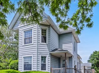 561 W Grant St, Saint Anne, IL 60964