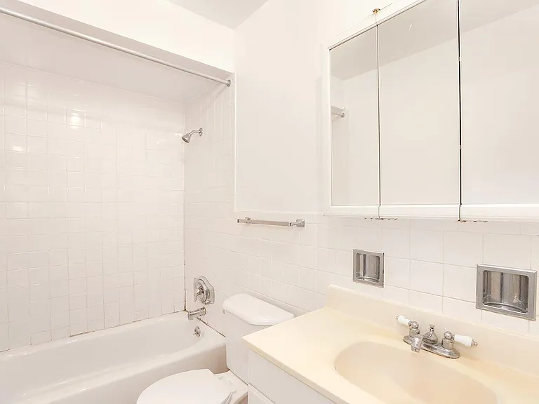 1234 Elmwood Ave #4F — Photo 18