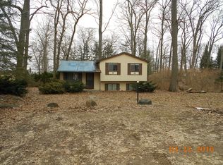 5351 Grass Lake Rd, White Lake, MI 48383
