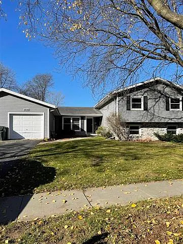 2030 Adderbury Ln — Photo 13