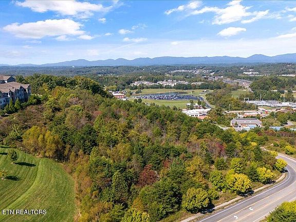 4th image of Valley Vista Rd