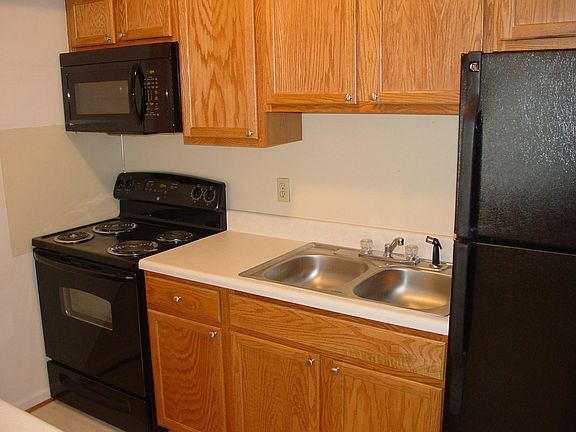 5th image of 311 Ballard St