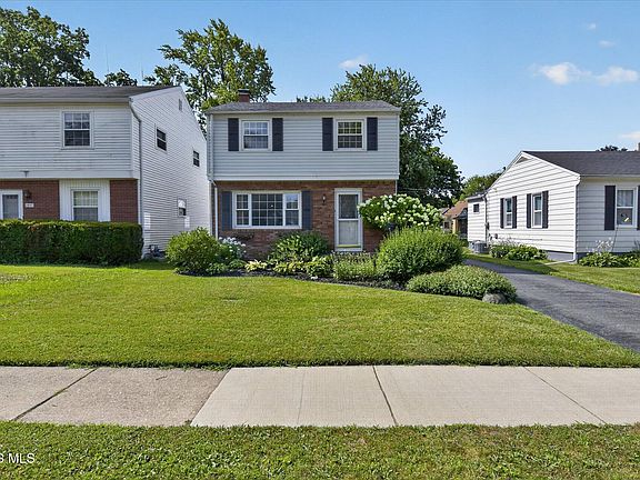 3rd image of 2811 Castleton Ave