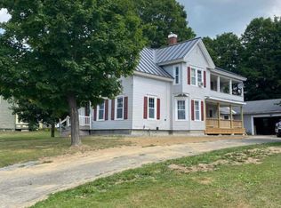 11 Charles St, Houlton, ME 04730