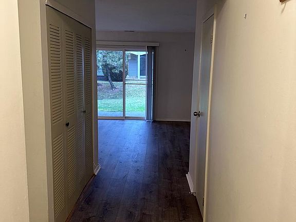 3rd image of 65 Sandra Rd