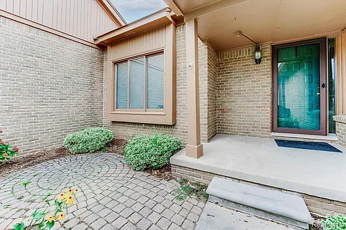 2125 London Bridge Dr Photo 1