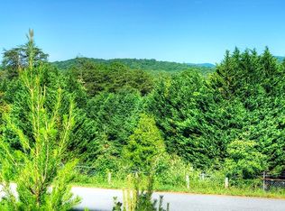 215 Prince Dr, Morganton, GA 30560