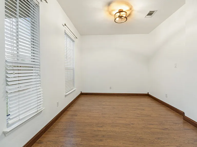 9631 Summer Vail — Photo 3