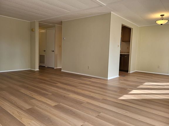 4th image of 200 Tollview Rd #608