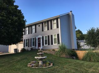 7001 Willis Dr, Pleasant Valley, MO 64068
