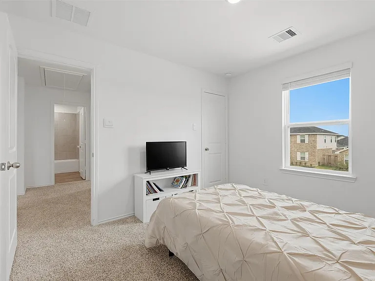 17719 Winfall Dr — Photo 30