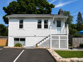 19 Hale St